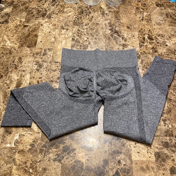 SHEIN Pants - Like new SHEIN Leggings